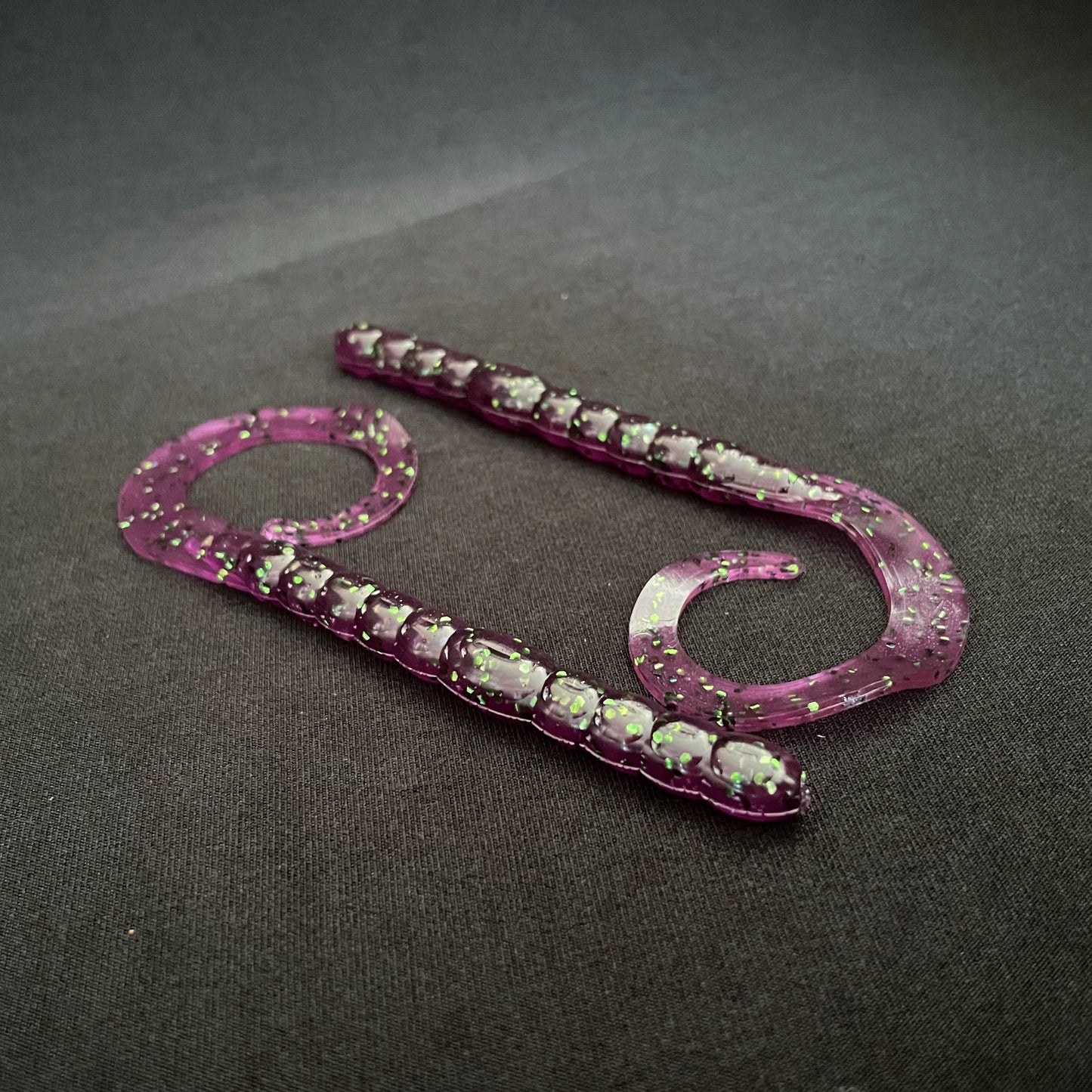 7.5" Ribbon Tail Worm / 8 pack