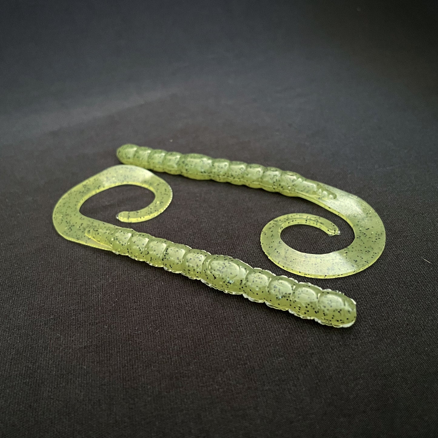 7.5" Ribbon Tail Worm / 8 pack