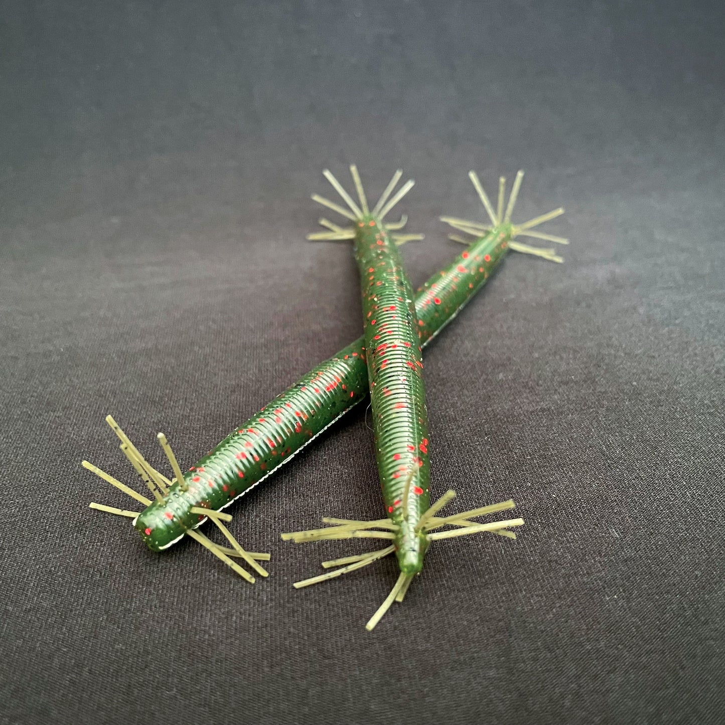 Whiplash Worm / 6 pack